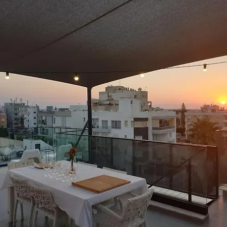 Protea With Private Terrace Никосия