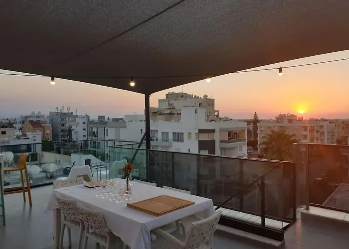 Protea With Private Terrace Nikósie